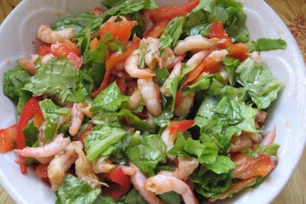 Salade de fruits de mer - un plat sain pour ceux qui suivent un régime sans gluten